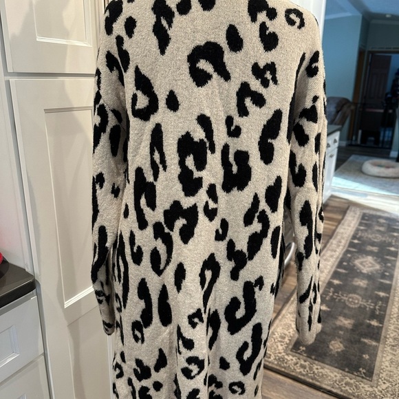 Something Navy Nordstrom Leopard Print Long Line Cardigan Sweater Buttons Size M - Picture 7 of 10